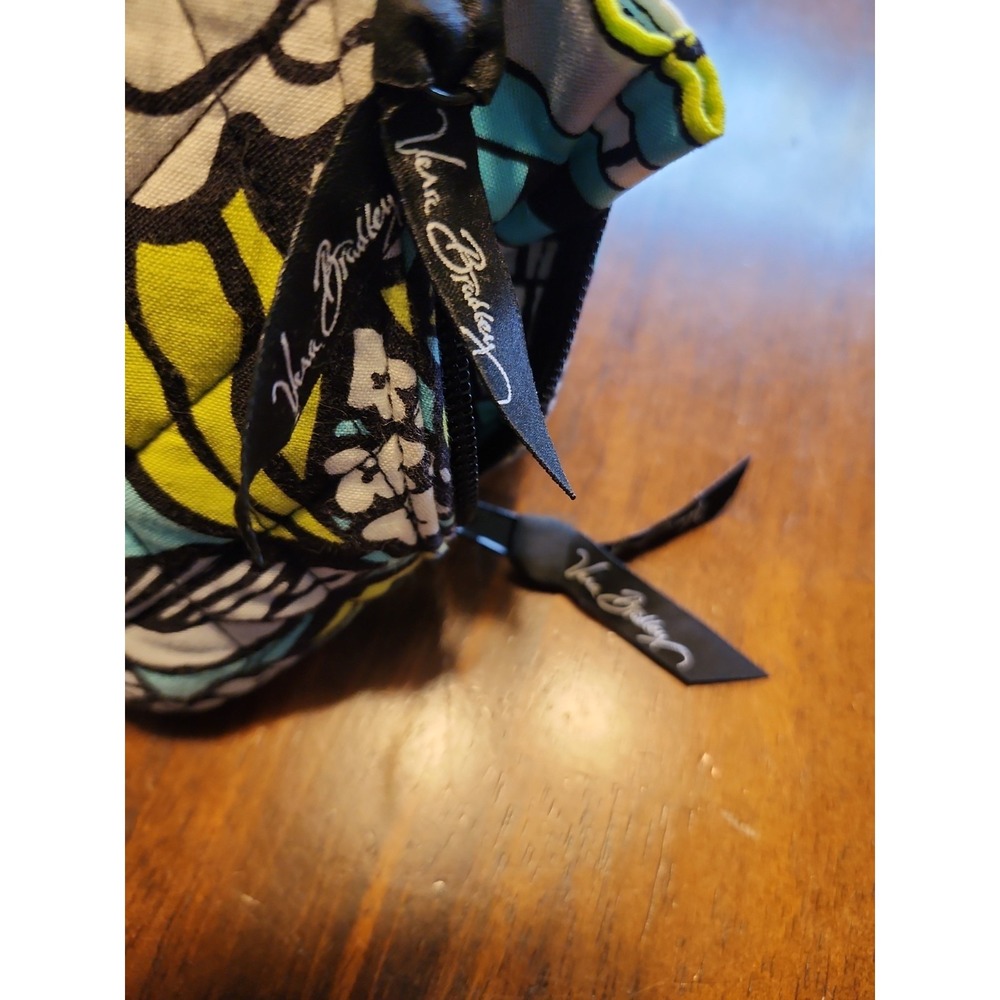 Vera Bradley Island Blooms bowler bag Quilted. floral pattern. EUC - Picture 5 of 9